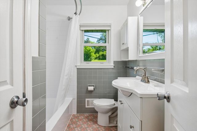9222 W 22nd Lane, Saint Louis Park, MN 55426