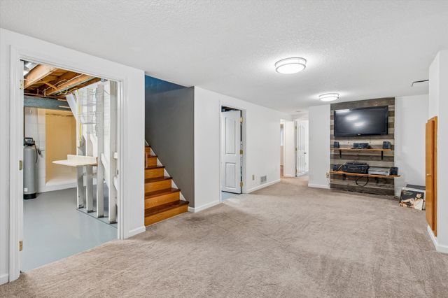 9222 W 22nd Lane, Saint Louis Park, MN 55426