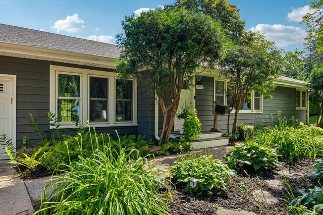 9222 W 22nd Lane, Saint Louis Park, MN 55426