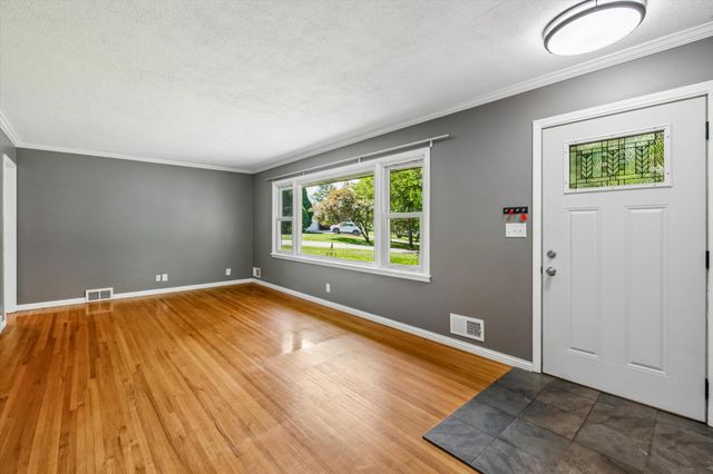 9222 W 22nd Lane, Saint Louis Park, MN 55426