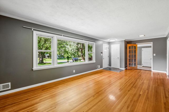 9222 W 22nd Lane, Saint Louis Park, MN 55426