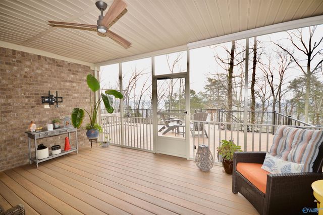 25 Ridge Bluff Circle SE, Huntsville, AL 35803