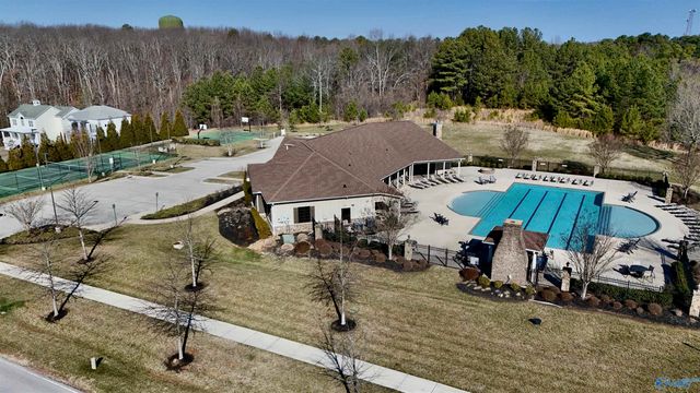 25 Ridge Bluff Circle SE, Huntsville, AL 35803