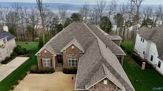 25 Ridge Bluff Circle SE, Huntsville, AL 35803
