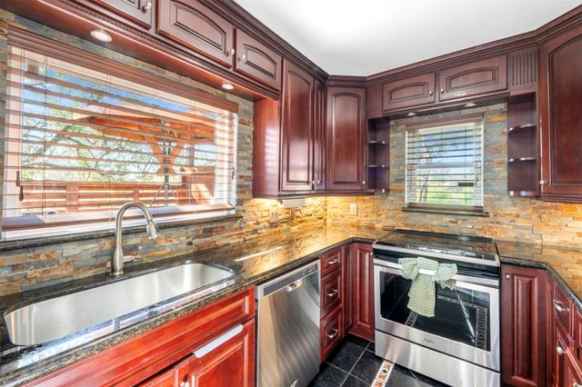 768 Worthshire Street, Houston, TX 77008