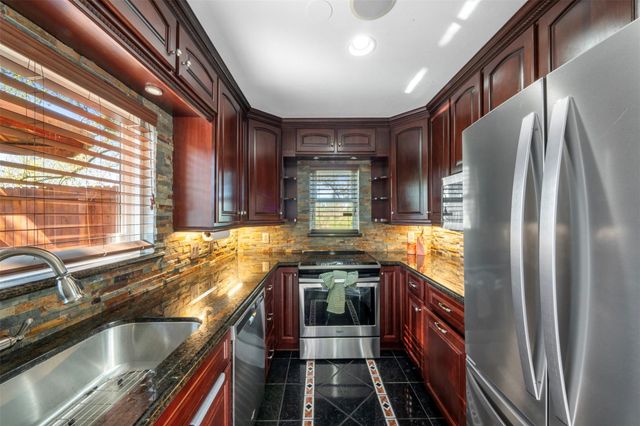 768 Worthshire Street, Houston, TX 77008