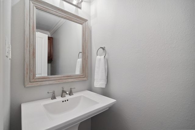 768 Worthshire Street, Houston, TX 77008