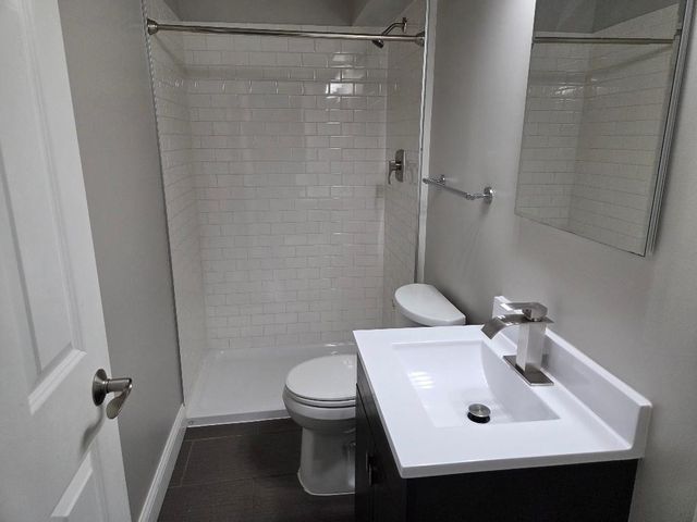 6255 Zealand Avenue N, Brooklyn Park, MN 55428
