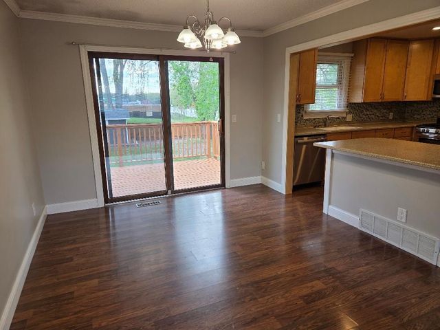 6255 Zealand Avenue N, Brooklyn Park, MN 55428