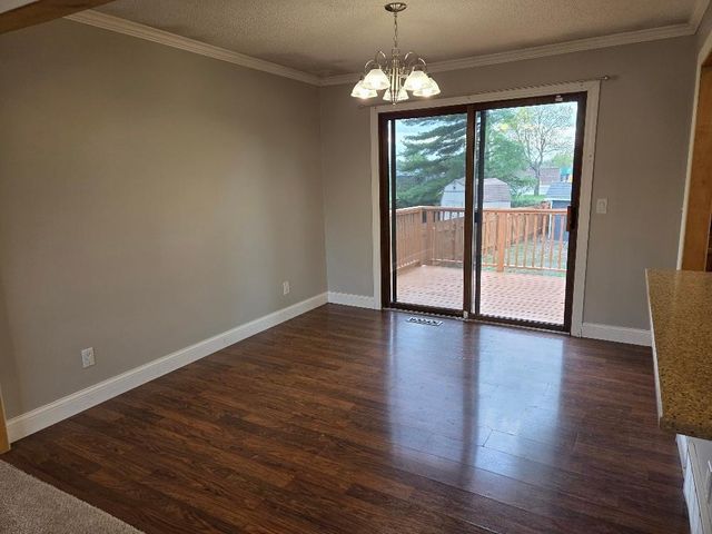 6255 Zealand Avenue N, Brooklyn Park, MN 55428