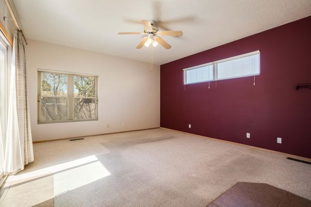 2760 Cliffrose Drive NE, Albuquerque, NM 87122