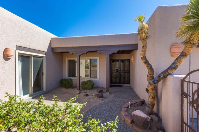 2760 Cliffrose Drive NE, Albuquerque, NM 87122