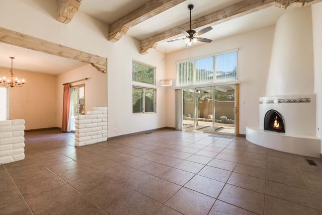 2760 Cliffrose Drive NE, Albuquerque, NM 87122