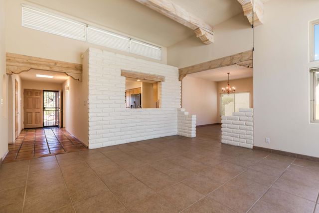 2760 Cliffrose Drive NE, Albuquerque, NM 87122