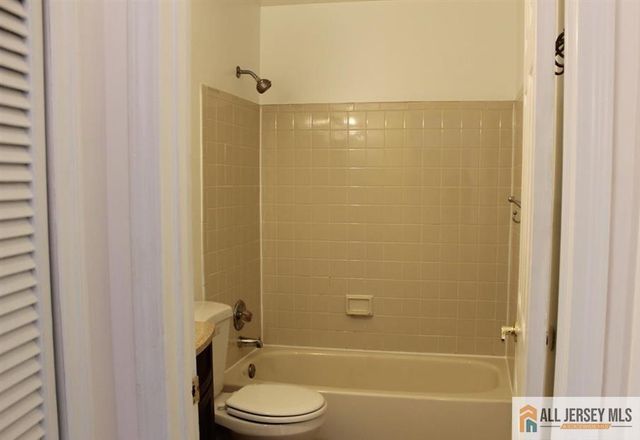 49 Tanglewood Court, South Brunswick, NJ 08852