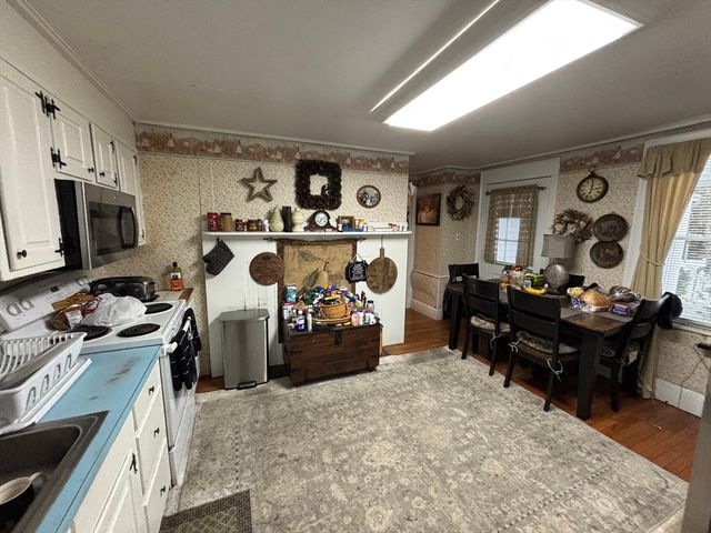 62 Central St, Fitchburg, MA 01420