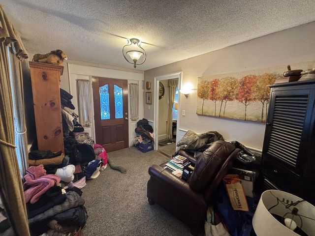 62 Central St, Fitchburg, MA 01420