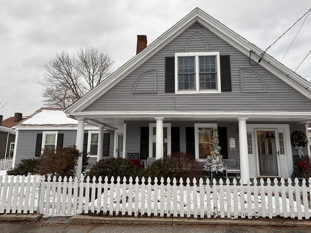 62 Central St, Fitchburg, MA 01420