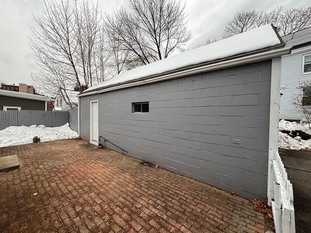 62 Central St, Fitchburg, MA 01420