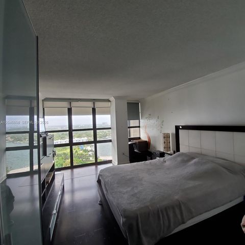 600 NE 36 St PH22, Miami, FL 33137