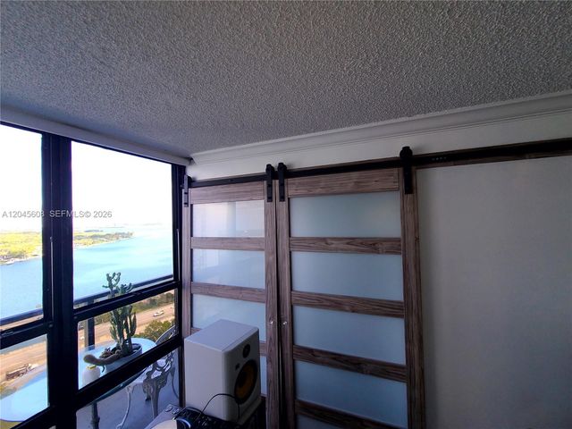 600 NE 36 St PH22, Miami, FL 33137