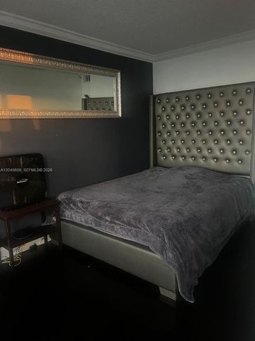 600 NE 36 St PH22, Miami, FL 33137