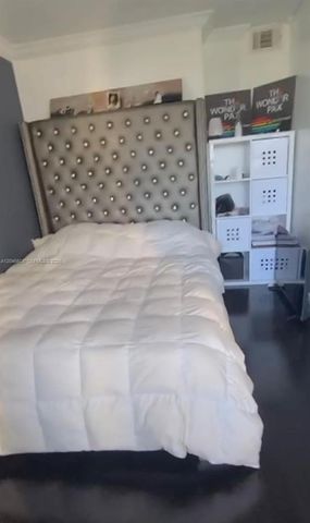 600 NE 36 St PH22, Miami, FL 33137