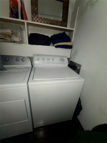 600 NE 36 St PH22, Miami, FL 33137