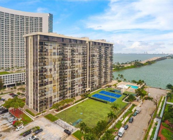 600 NE 36 St PH22, Miami, FL 33137