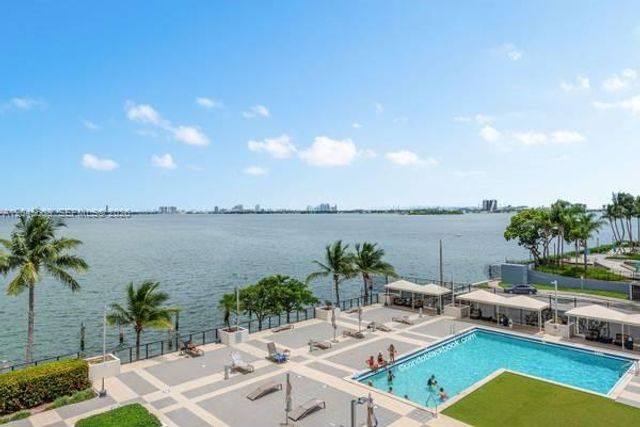 600 NE 36 St PH22, Miami, FL 33137