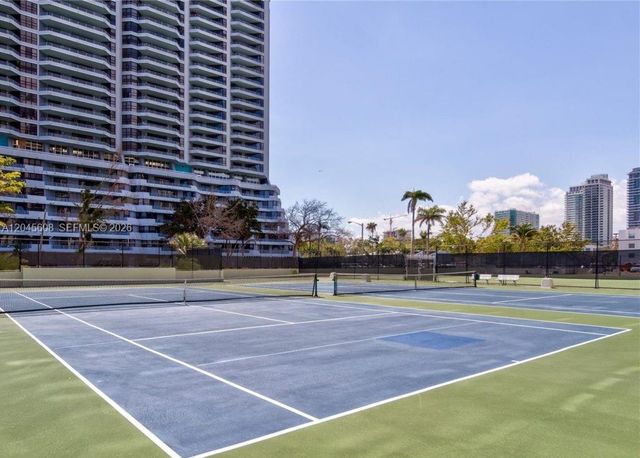 600 NE 36 St PH22, Miami, FL 33137