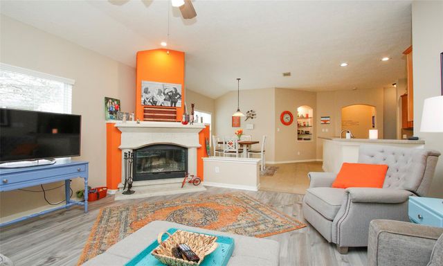 8206 Sierra Dawn Drive, Tomball, TX 77375