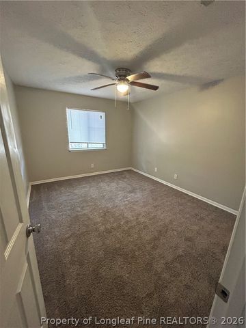 909 Applewood Lane, Fayetteville, NC 28303