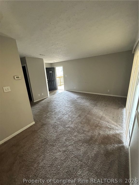 909 Applewood Lane, Fayetteville, NC 28303