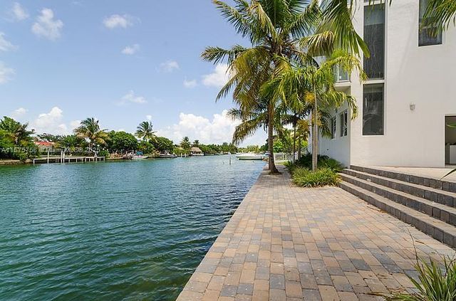 1975 Calais Dr, Miami Beach, FL 33141