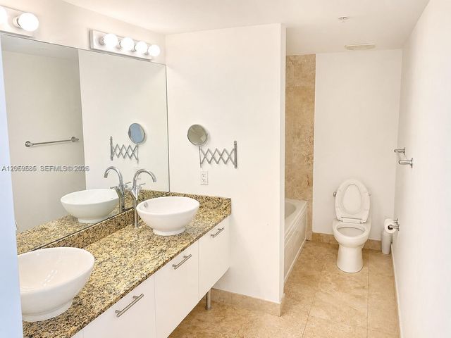 41 SE 5th Street 907, Miami, FL 33131