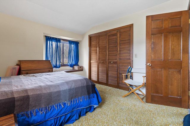 S42W34366 Griffith LANE, Dousman, WI 53118