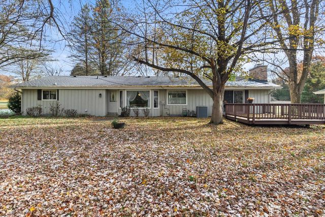 S42W34366 Griffith LANE, Dousman, WI 53118