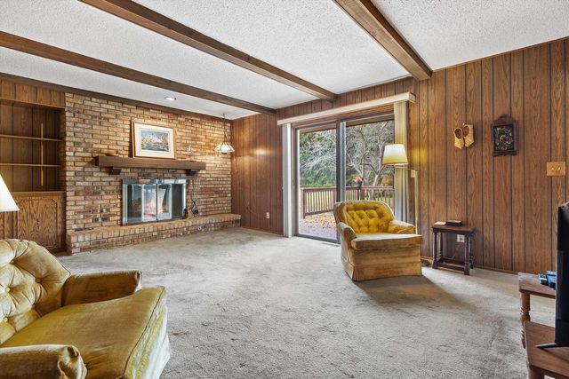 S42W34366 Griffith LANE, Dousman, WI 53118