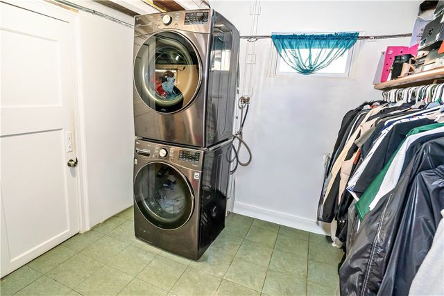 154 Camden Avenue, Providence, RI 02908