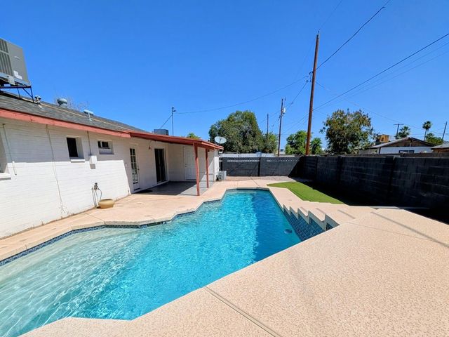 1711 S Hardy Drive, Tempe, AZ 85281