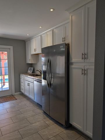 1711 S Hardy Drive, Tempe, AZ 85281