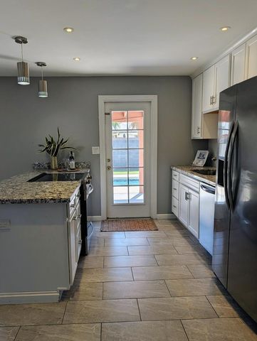 1711 S Hardy Drive, Tempe, AZ 85281