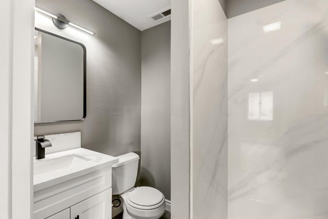 983 Kay St, Olivehurst, CA 95961