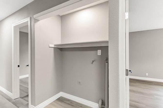 983 Kay St, Olivehurst, CA 95961