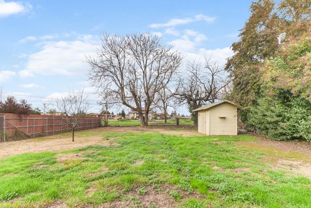 983 Kay St, Olivehurst, CA 95961