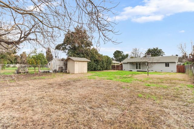 983 Kay St, Olivehurst, CA 95961