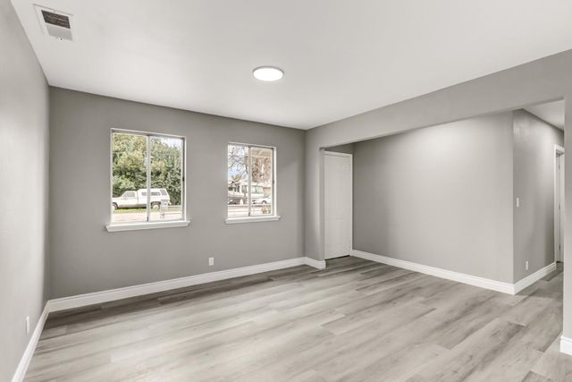 983 Kay St, Olivehurst, CA 95961