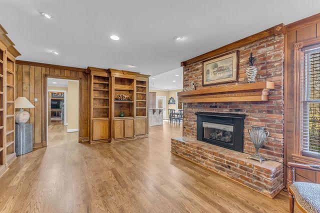 1315 Parker Pl, Brentwood, TN 37027