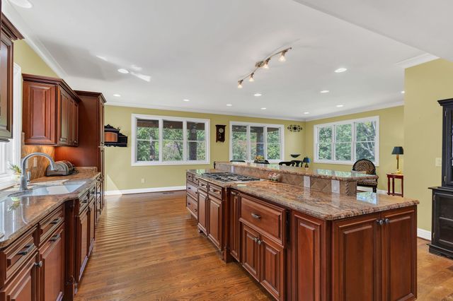 1315 Parker Pl, Brentwood, TN 37027